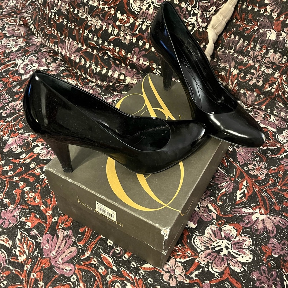 Enzo Angiolini Shiny Black Heels